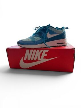 Nike Women’s Blue & Teal Tie-Dye Running Sneakers - Lightweight Cushioned